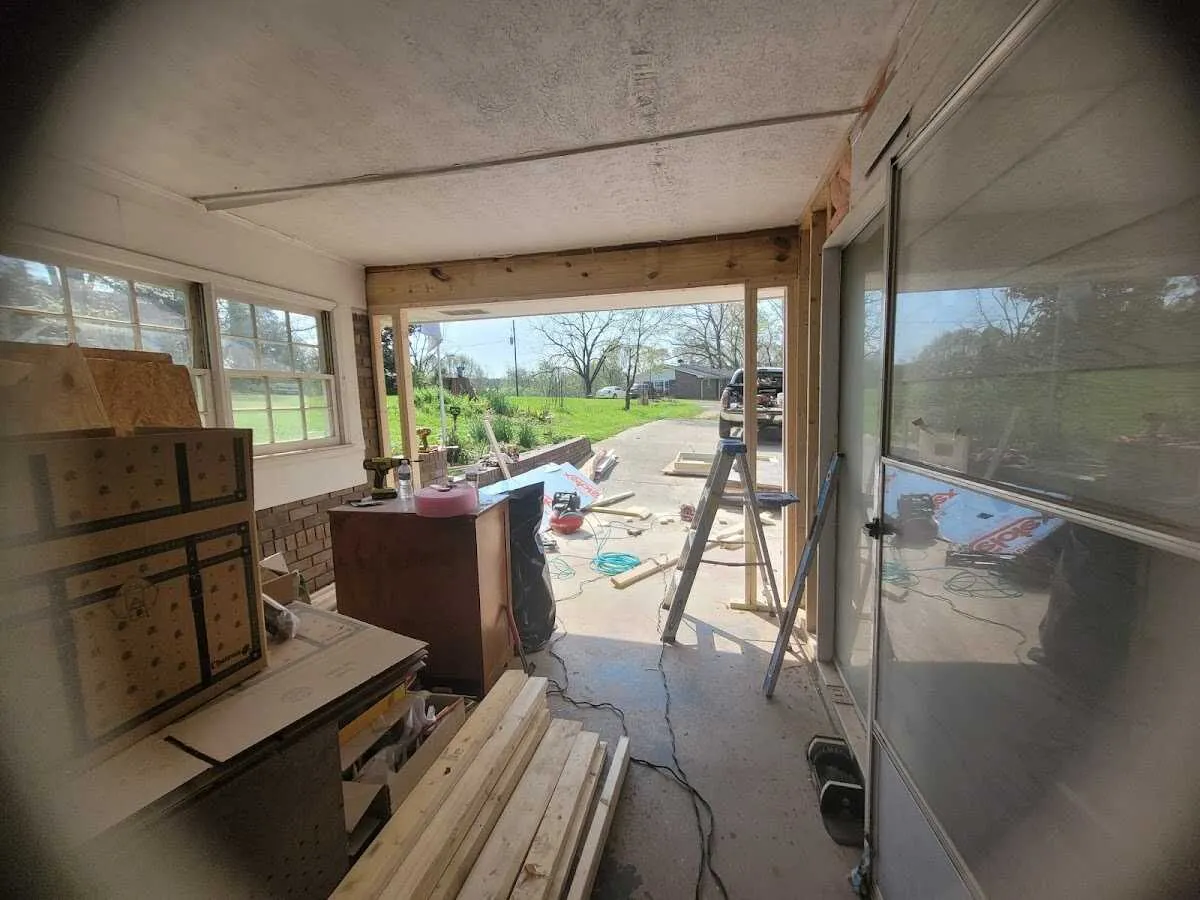 Air movers and dehumidifier for Drying & Dehumidification in Mount Dora